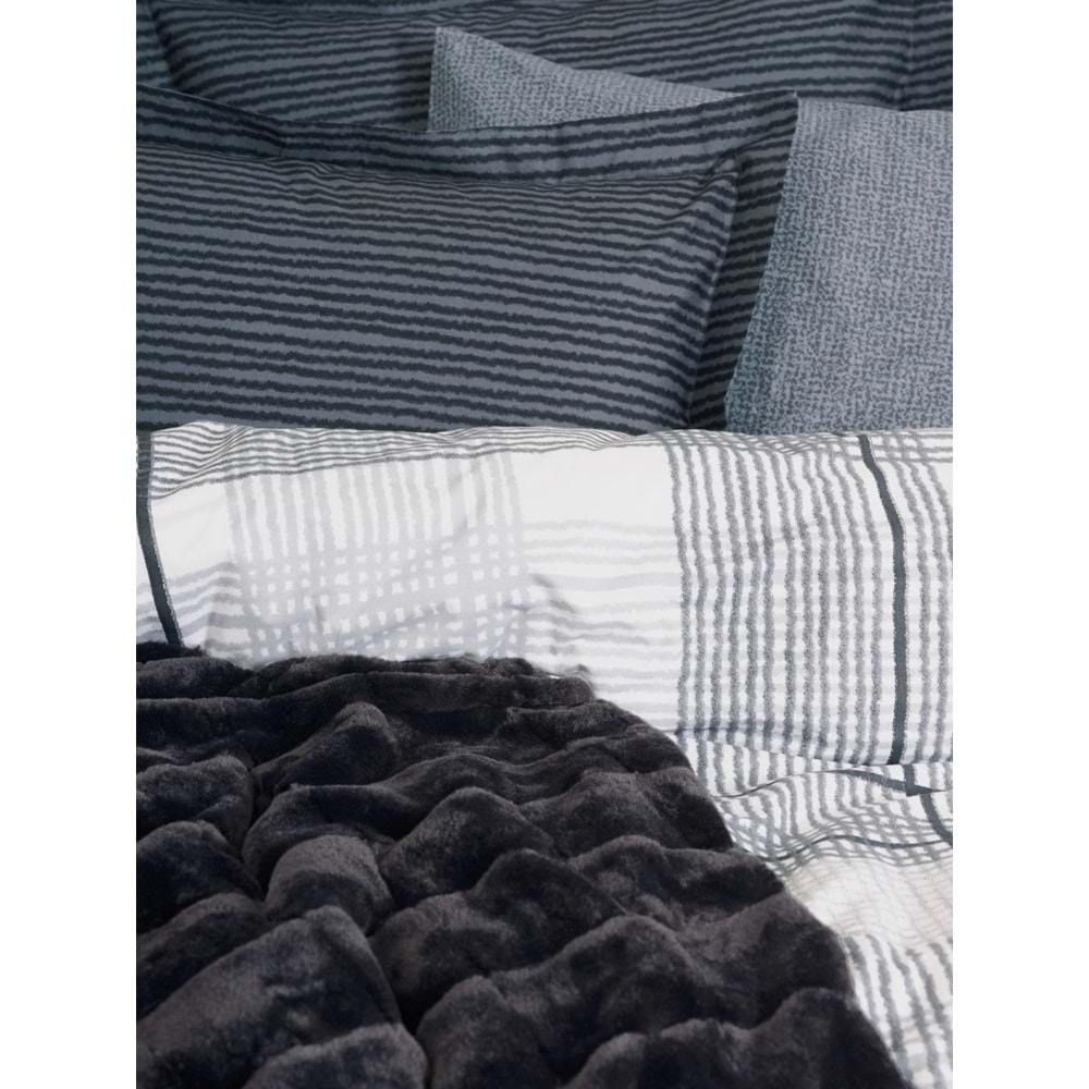 Cotton Box Trim Kürk Battaniyeli Çift Kişilik Nevresim Takımı-Smooth Siyah