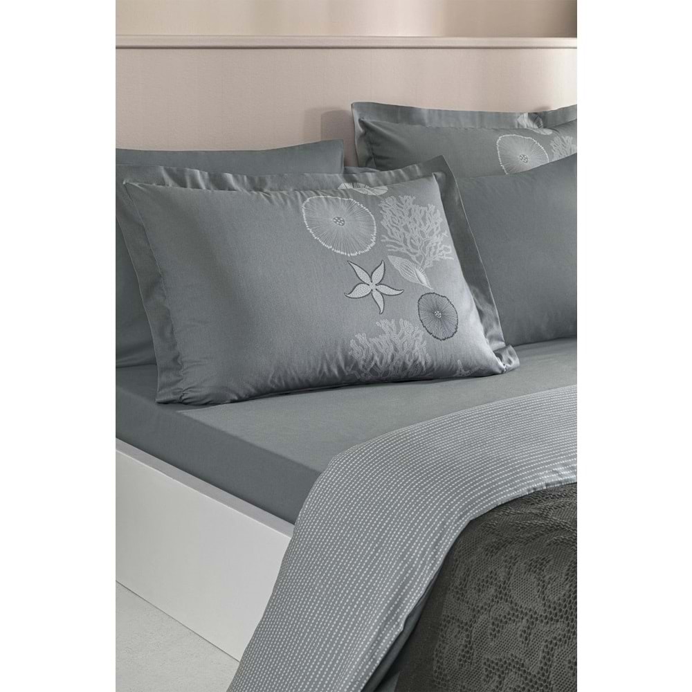 Özdilek -Corallino Antrasit- Pikeli Ranforce Çift Kişilik Nevresim Takımı (4 Yastık Kılıflı)