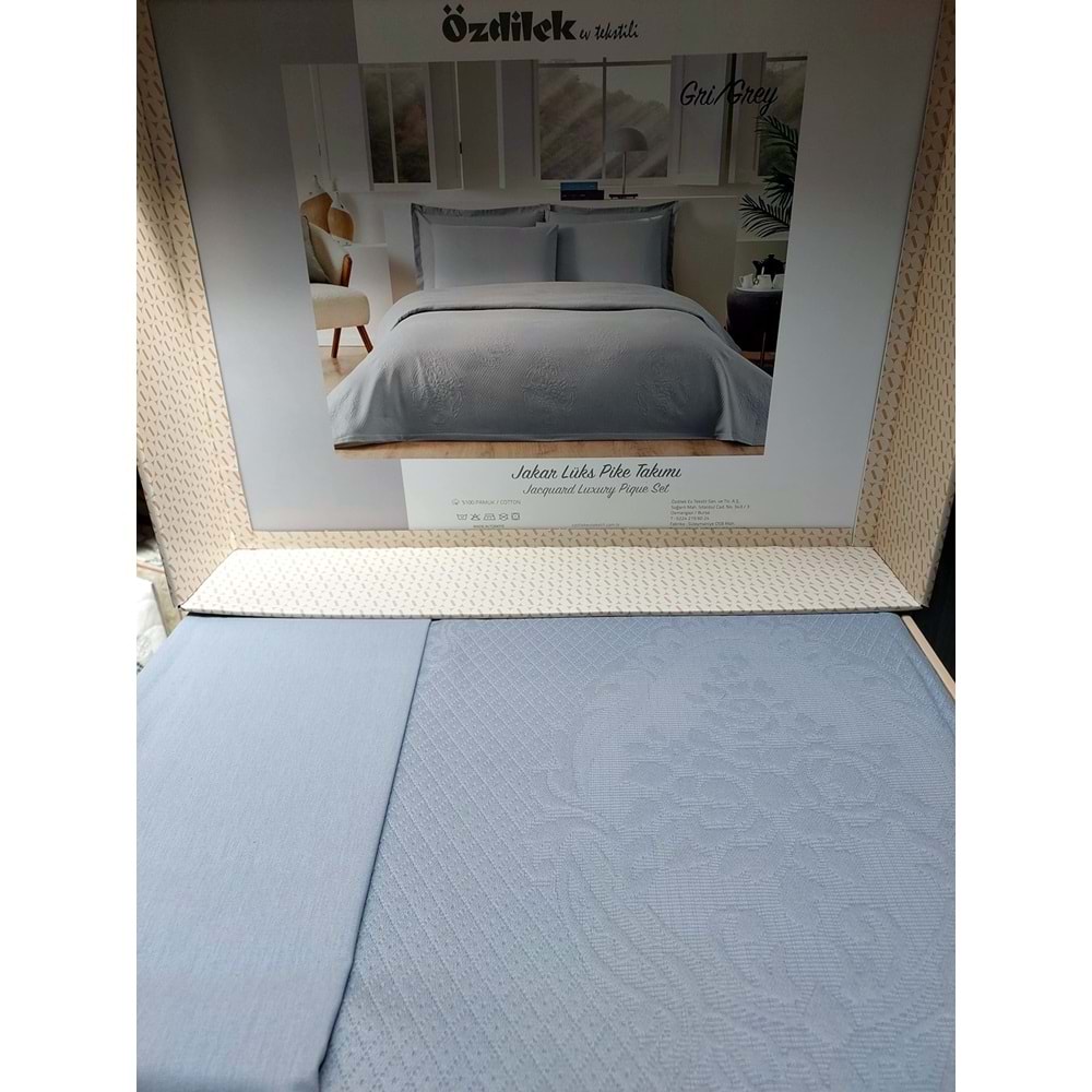 Özdilek Rf -Gri- Jakar Lux KP (Z) Çift Kişilik Pike Takımı (4 Yastık Kılıflı)
