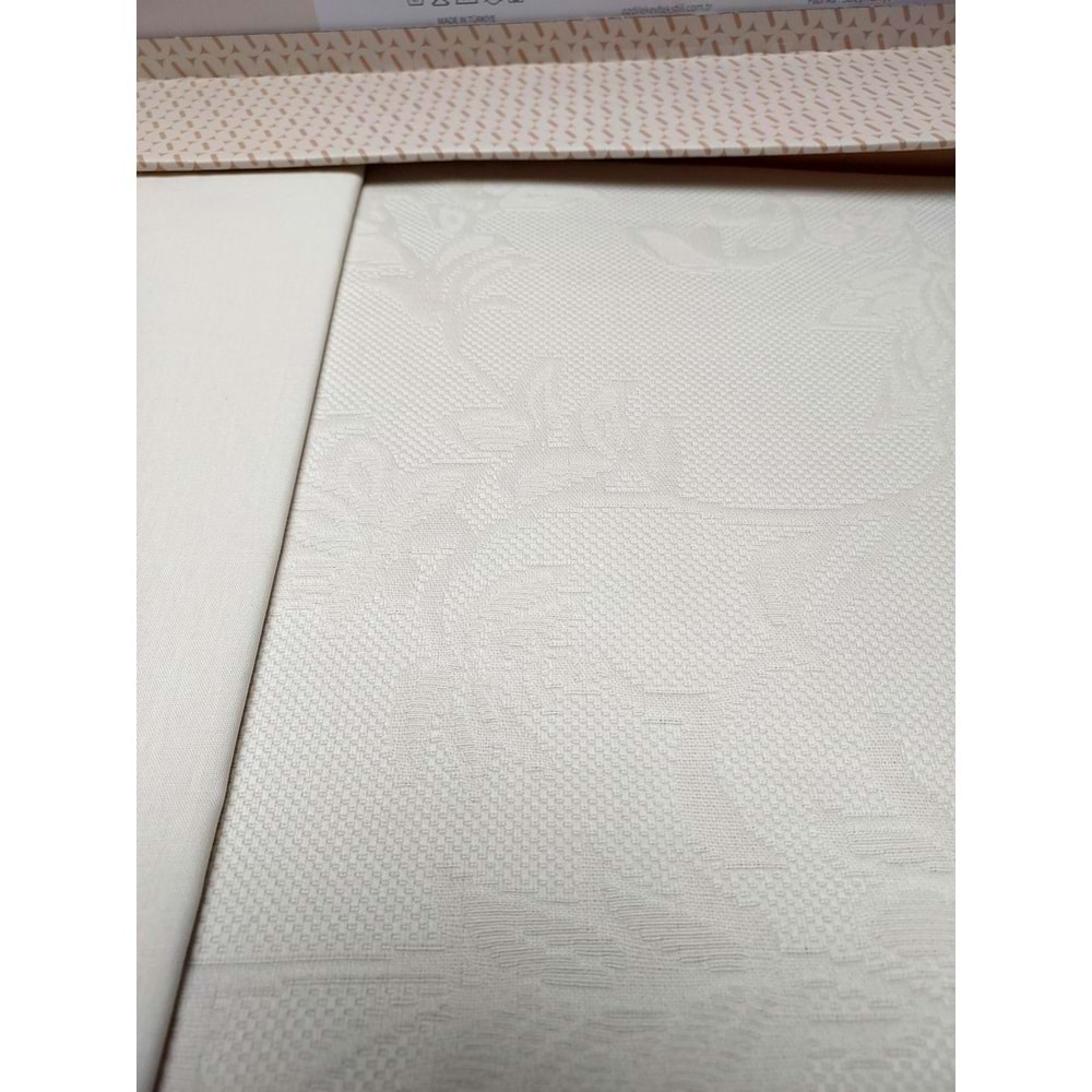 Özdilek Rf -Krem- Jakar Lux (Z) Çift Kişilik Pike Takımı (4 Yastık Kılıflı)